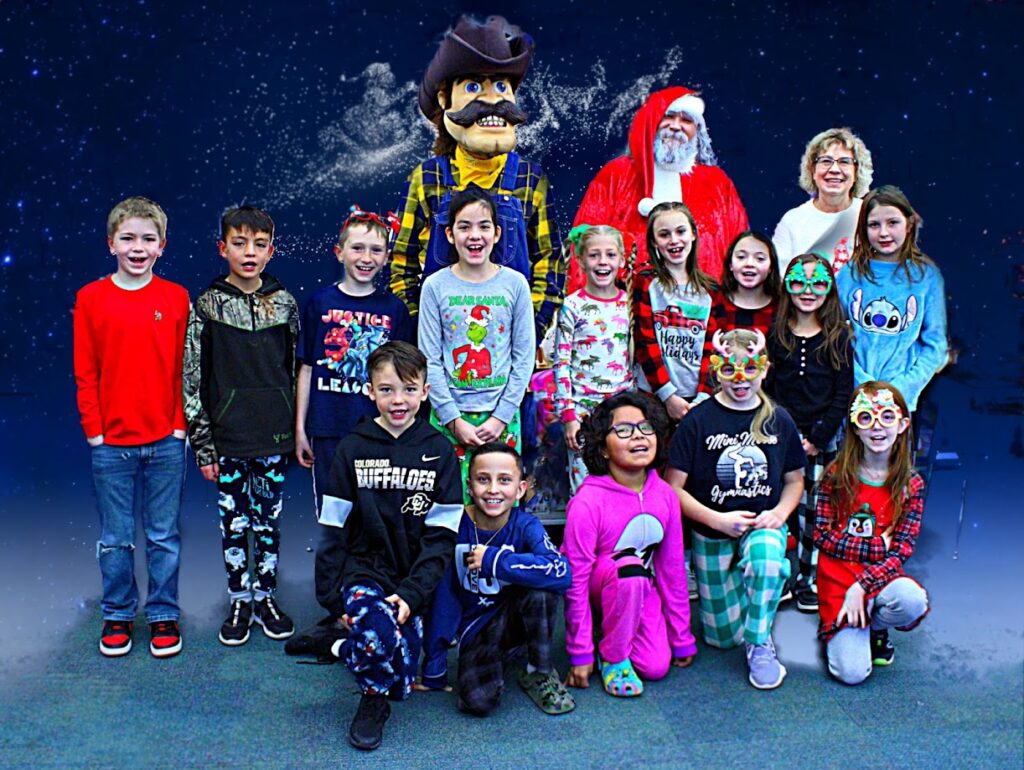 Santa Visits Sargent Elementary – Sargent School District